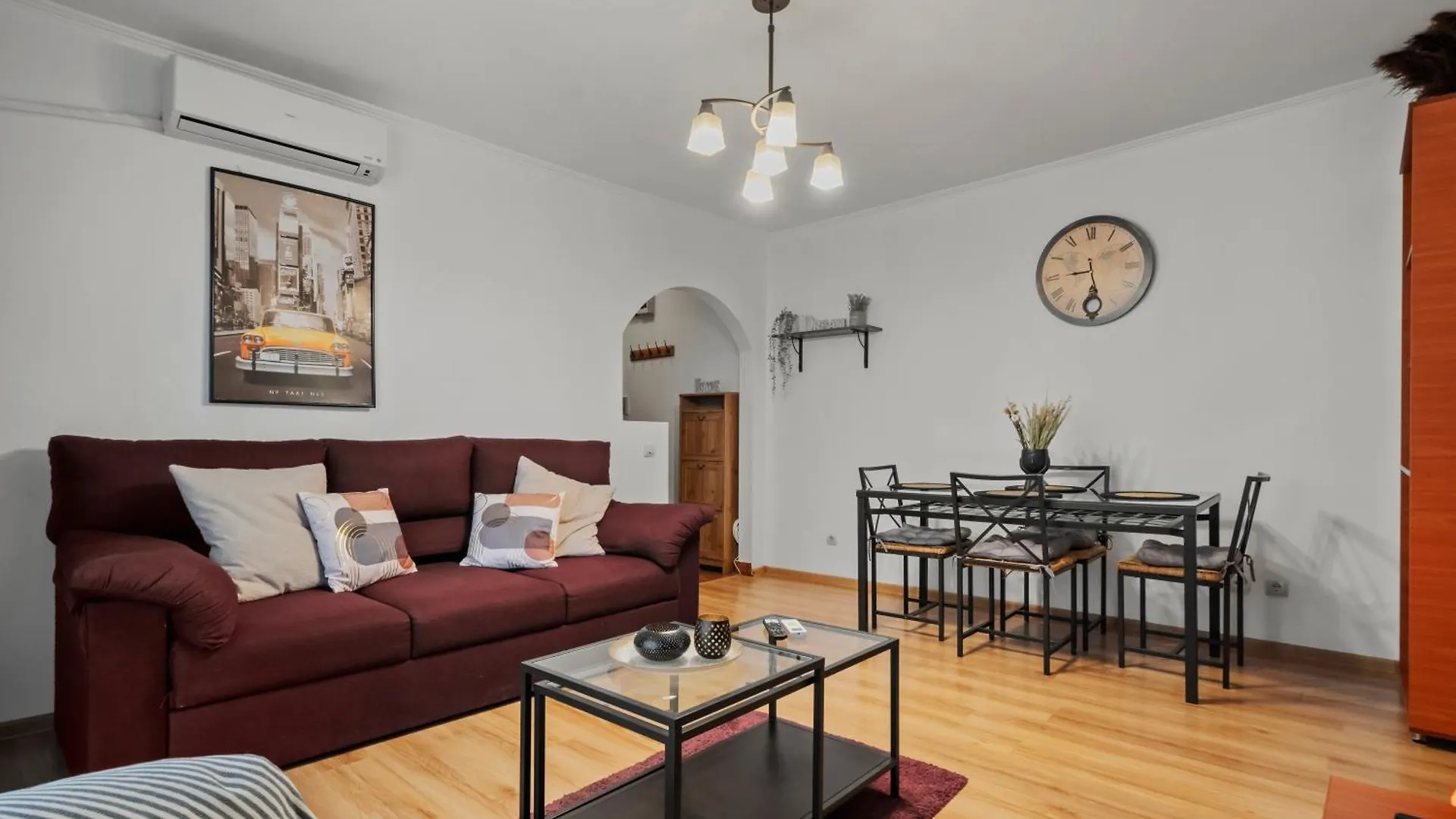 Old Town Signature Apartment Бухарест