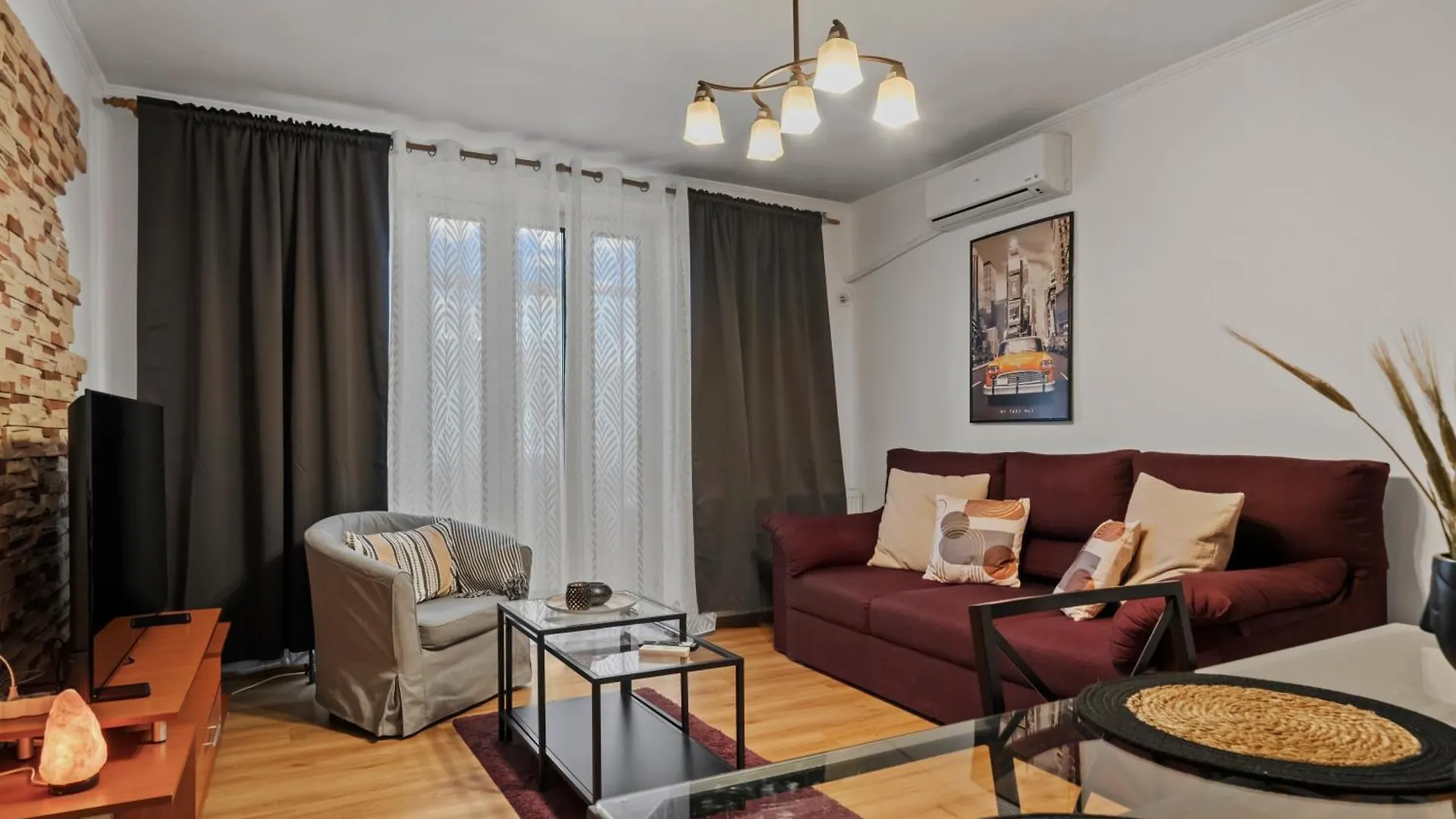 Old Town Signature Apartment Бухарест 0*,  Румыния